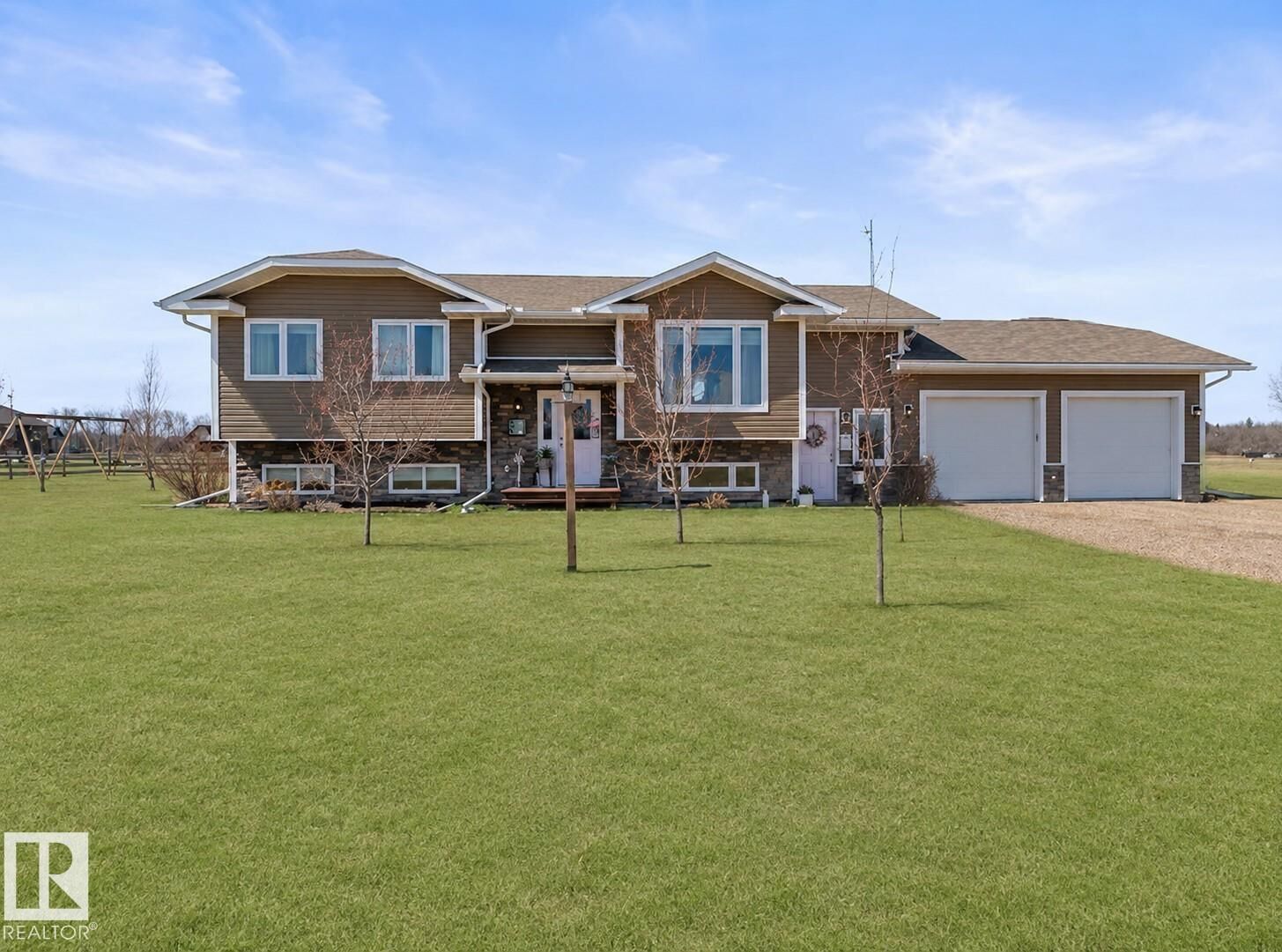 Property Photo:  42011 Township Rd 624  AB T9M 1P1 