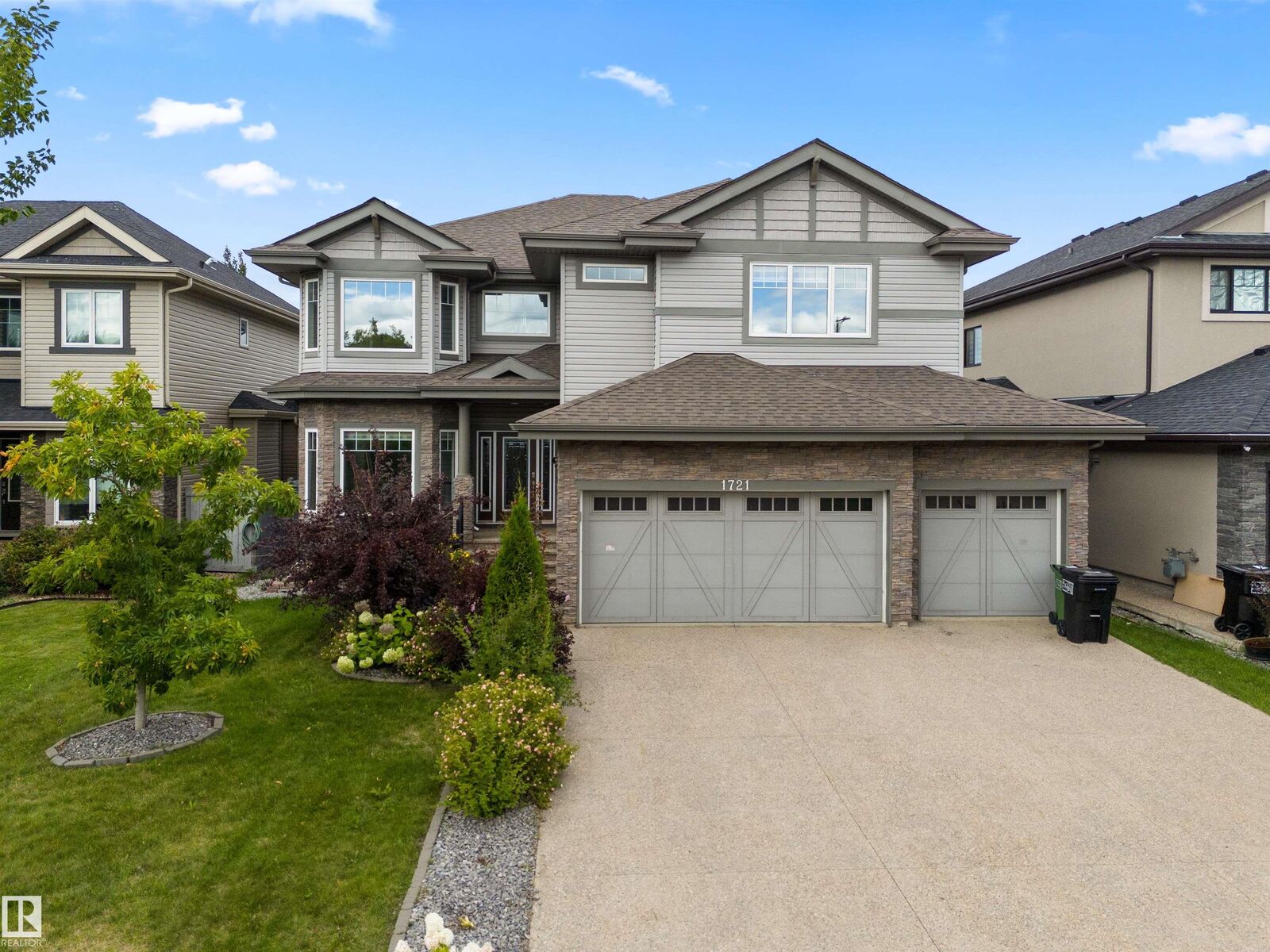Property Photo: 1721 Adamson Crescent SW AB T6W 1Z4