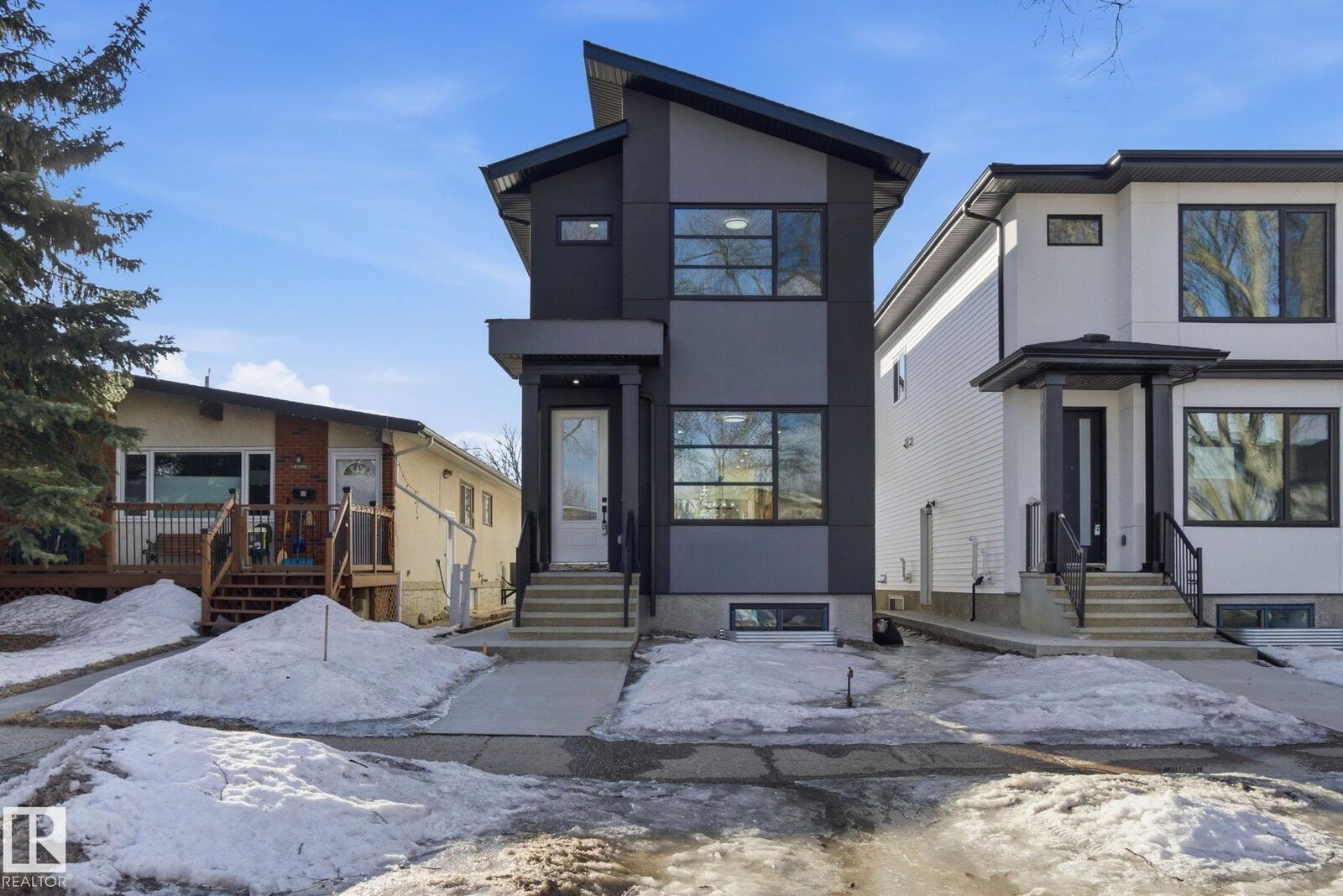 Property Photo:  10124 82 Street NW  AB T6A 3M2 