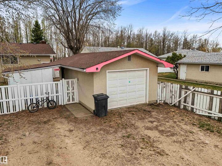 Property Photo:  5124 49 Avenue  AB T7A 1J7 