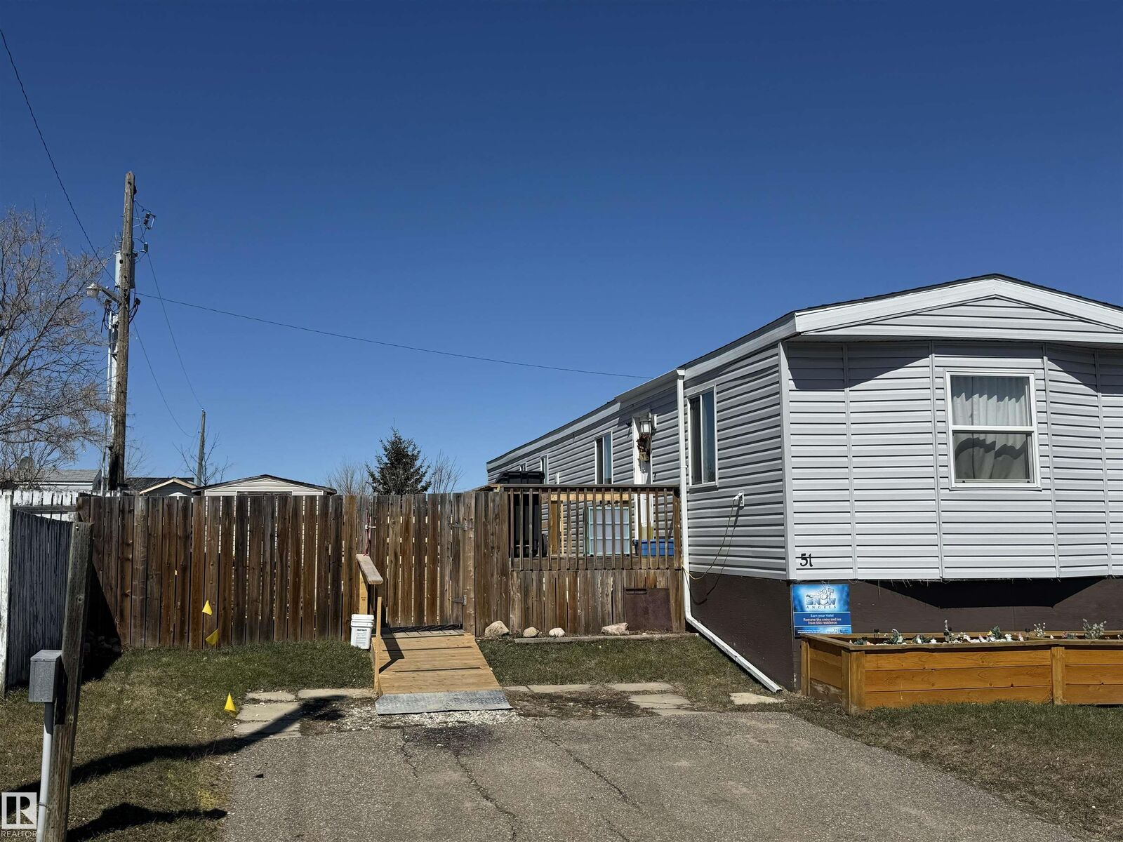 Property Photo:  51 Wildwood  AB T9M 1Z4 