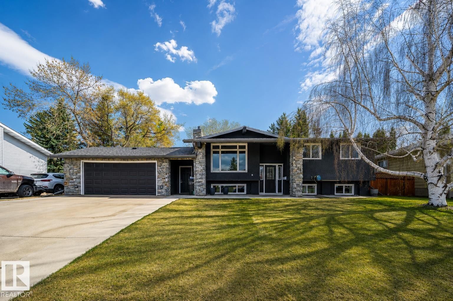 Property Photo:  126 Harrison Drive NW  AB T5A 2R4 