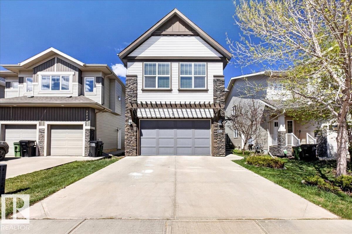 Property Photo:  3936 Claxton Loop SW  AB T6W 1Y6 