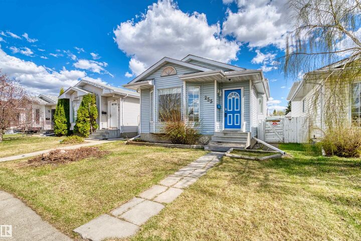 Property Photo:  255 Kirkwood Avenue NW  AB T6L 5A7 