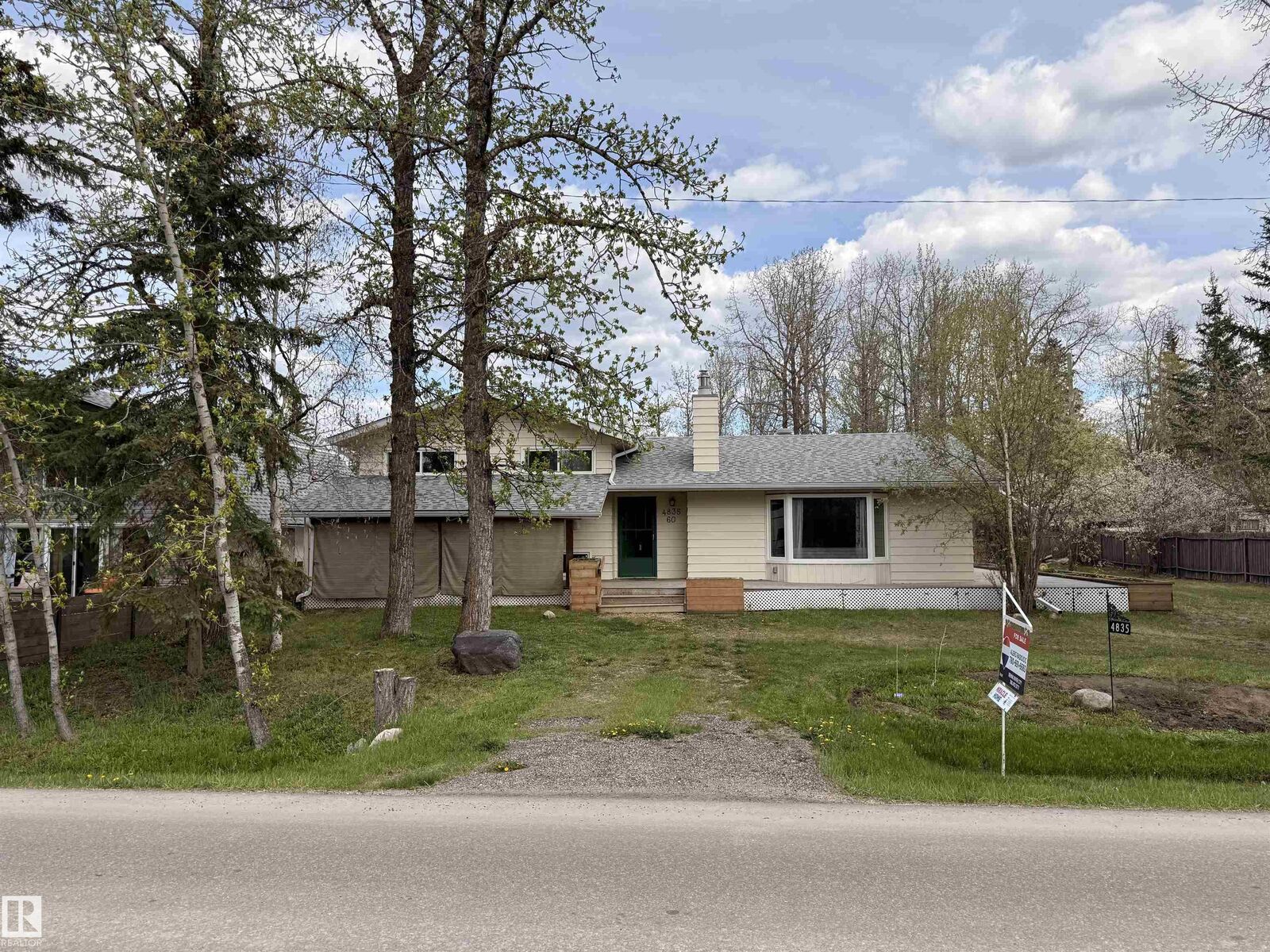 Property Photo: 4835 60 Street AB T0E 0A0