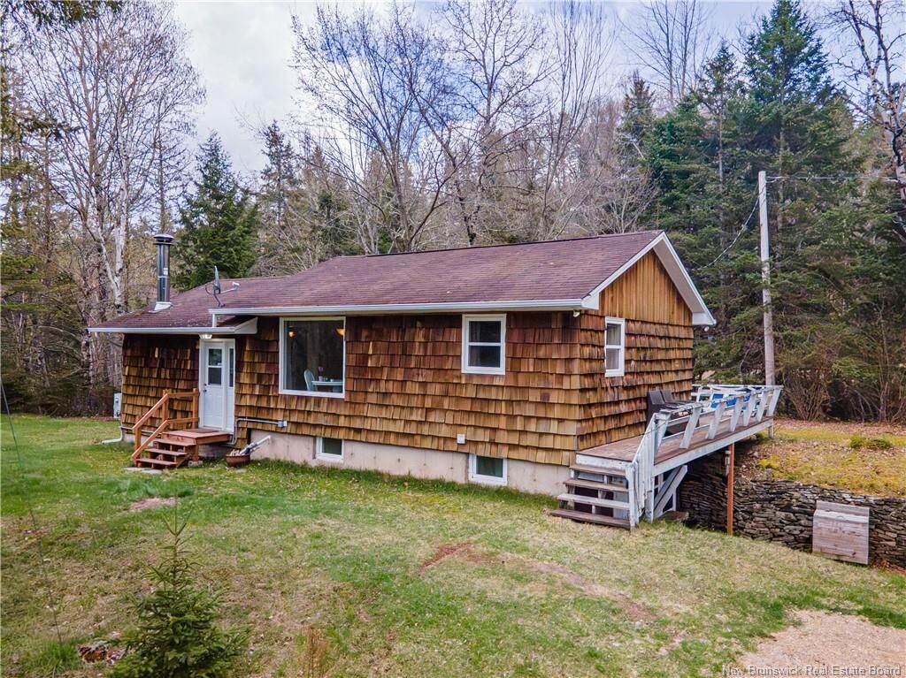 Property Photo:  10 Lausanne Court  NB E4E 4X7 