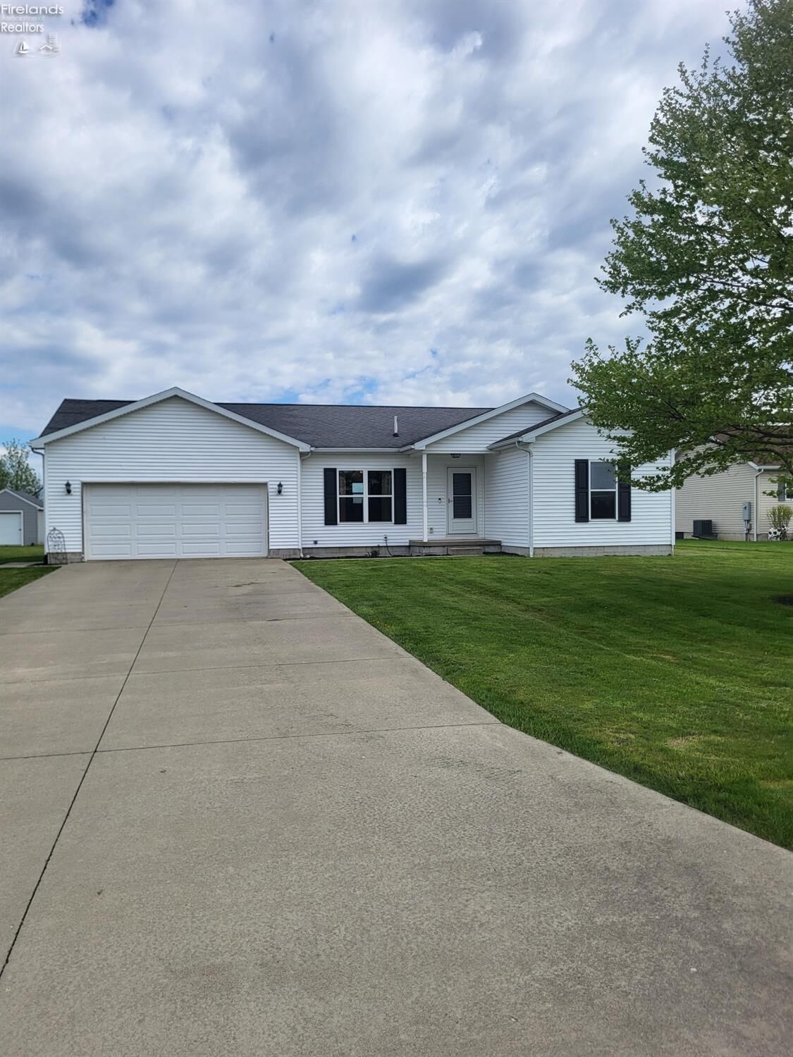 Property Photo:  1808 Mario Place  OH 43420 