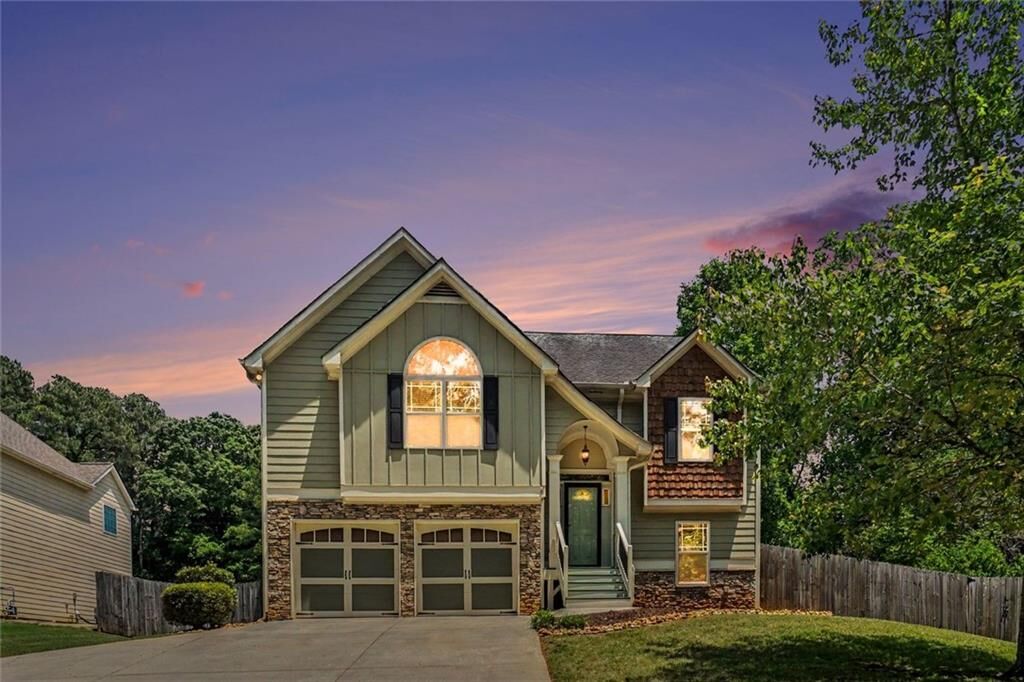 Property Photo: 3936 Memorial Parkway NW GA 30152