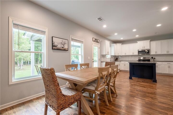 Property Photo: 719 Fairview Road GA 30205