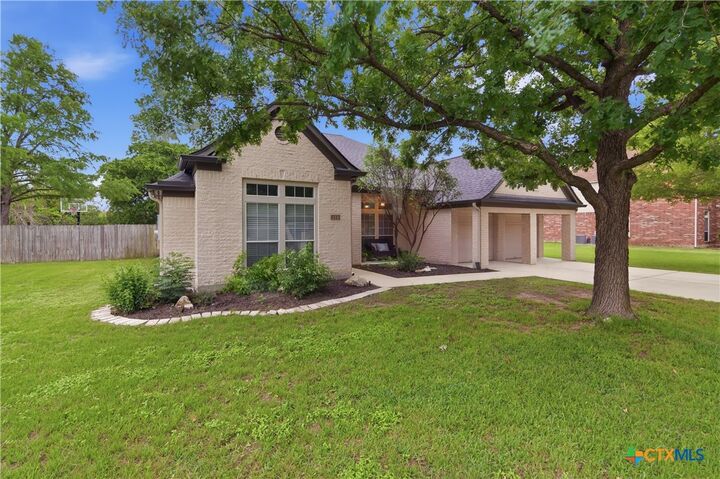 Property Photo:  113 Las Brisas Boulevard  TX 78155 