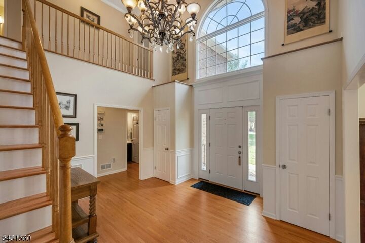 Property Photo:  1 Bell Ct  NJ 07930 