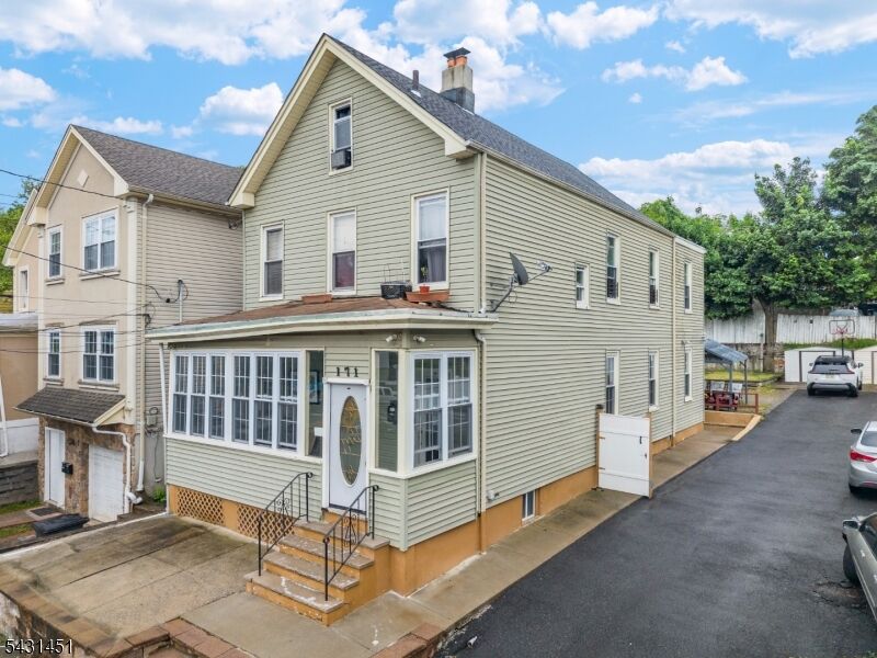 Property Photo:  171 Burgess Pl  NJ 07055 