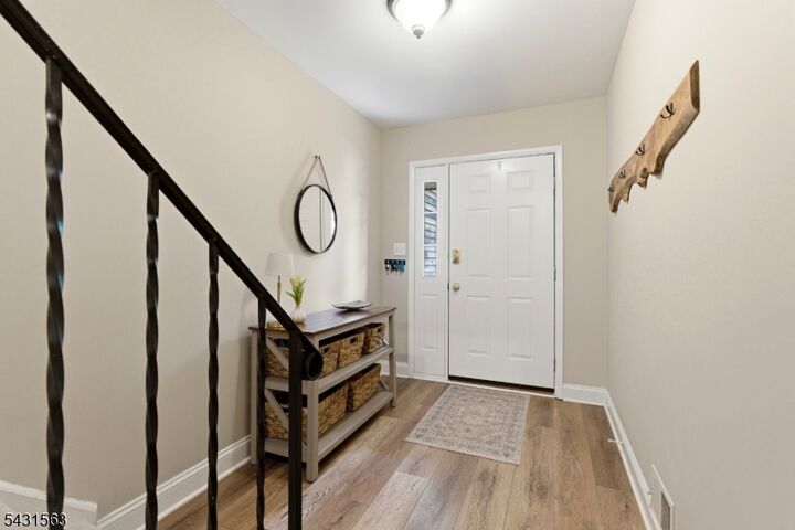 Property Photo:  40 Lexington Ln D  NJ 07480 