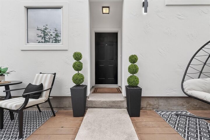 Property Photo:  1610 Holman Street  TX 77004 