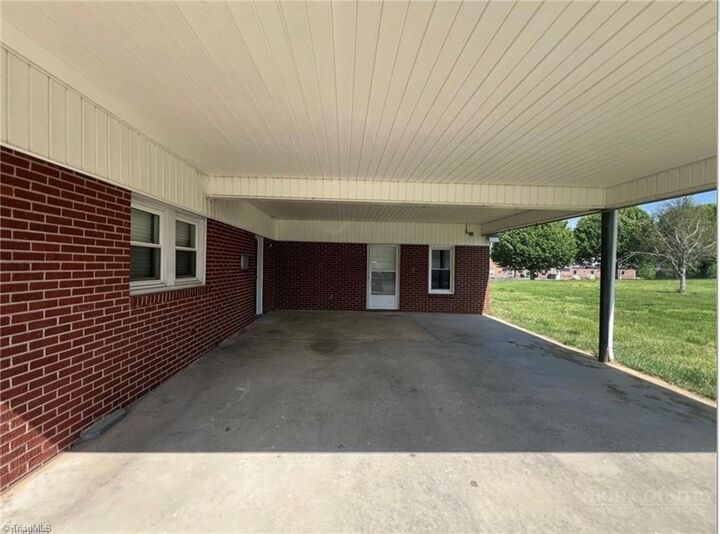Property Photo:  820 Suncrest Orchard Road  NC 28659 
