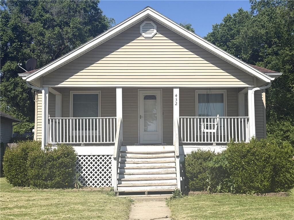 Property Photo: 432 Woodrow Street MO 64601