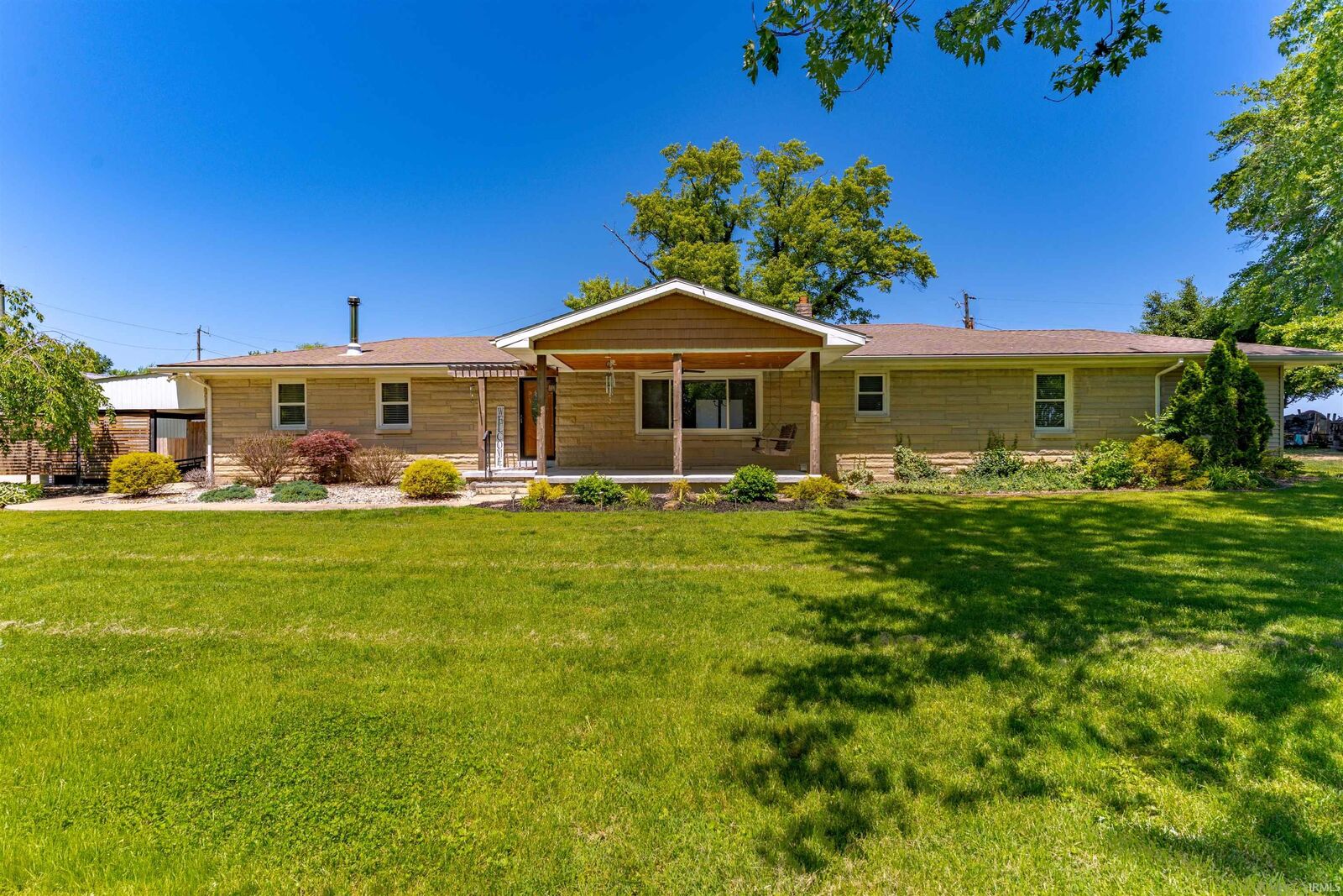 Property Photo:  414 E Walnut Street  IN 47665 