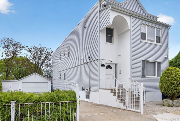 Property Photo:  86 Smart Avenue  NY 10704 