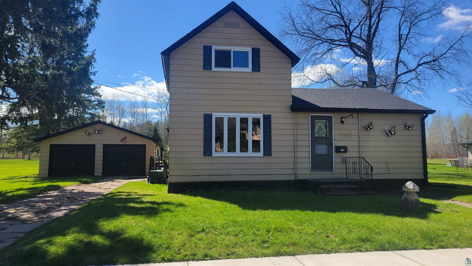 Property Photo:  1710 E 6th St E  WI 54806 