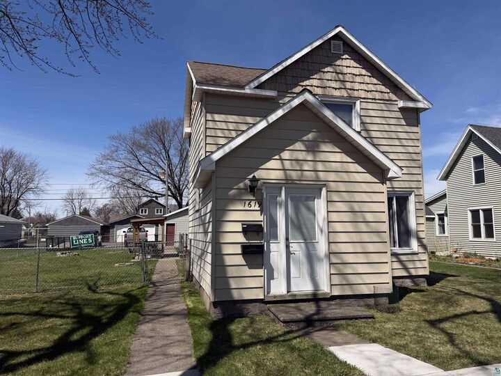 Property Photo:  1619 Susquehanna Ave  WI 54880 