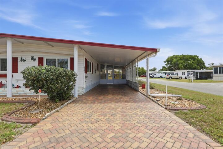 Property Photo: 5244 Mohawk Street FL 33542