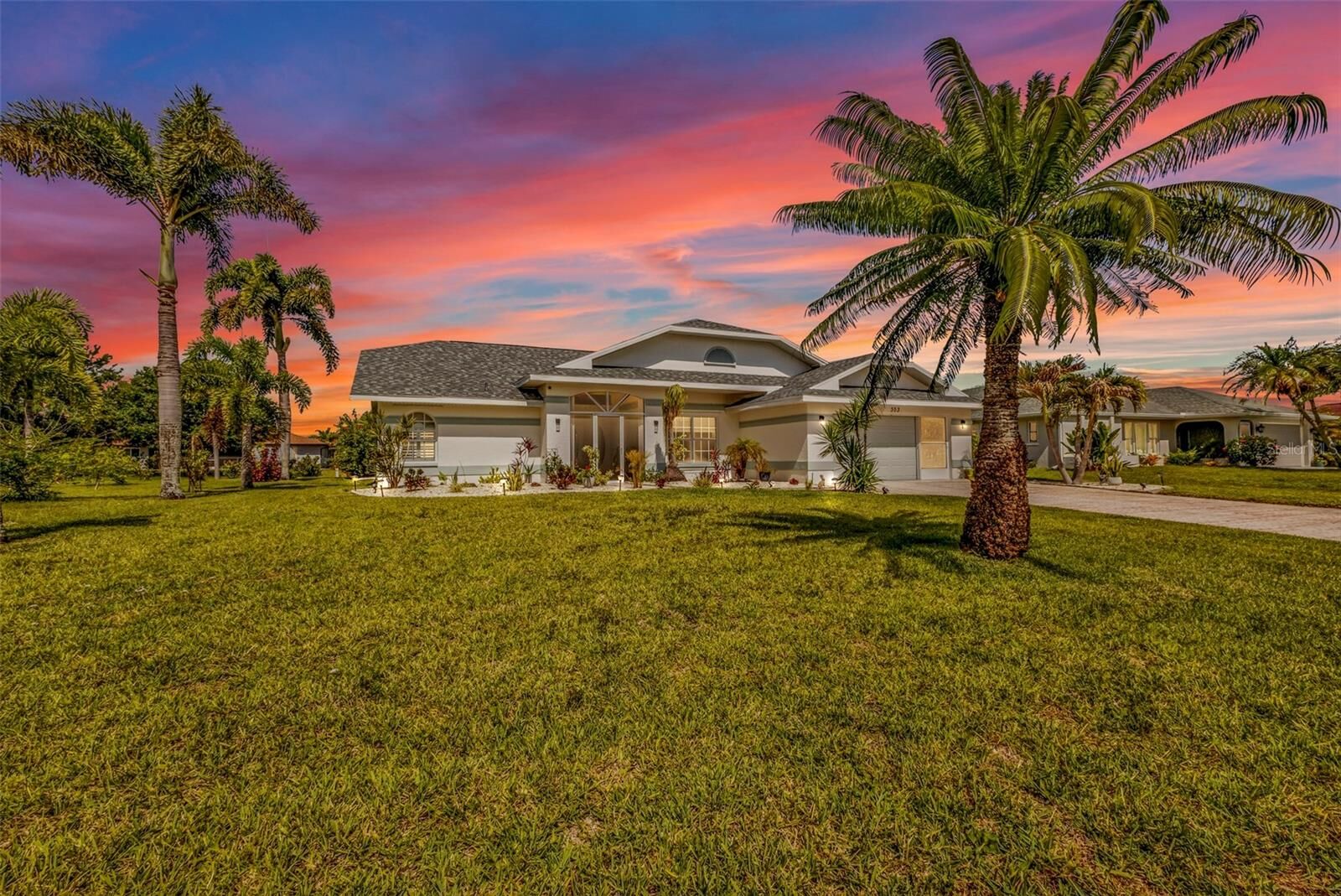 Property Photo:  303 Paramaribo Street  FL 33983 