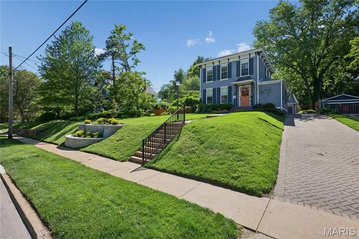 Property Photo:  119 S Gore Avenue  MO 63119 