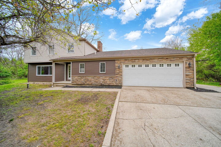Property Photo:  2755 Robinson Road  MI 49203 