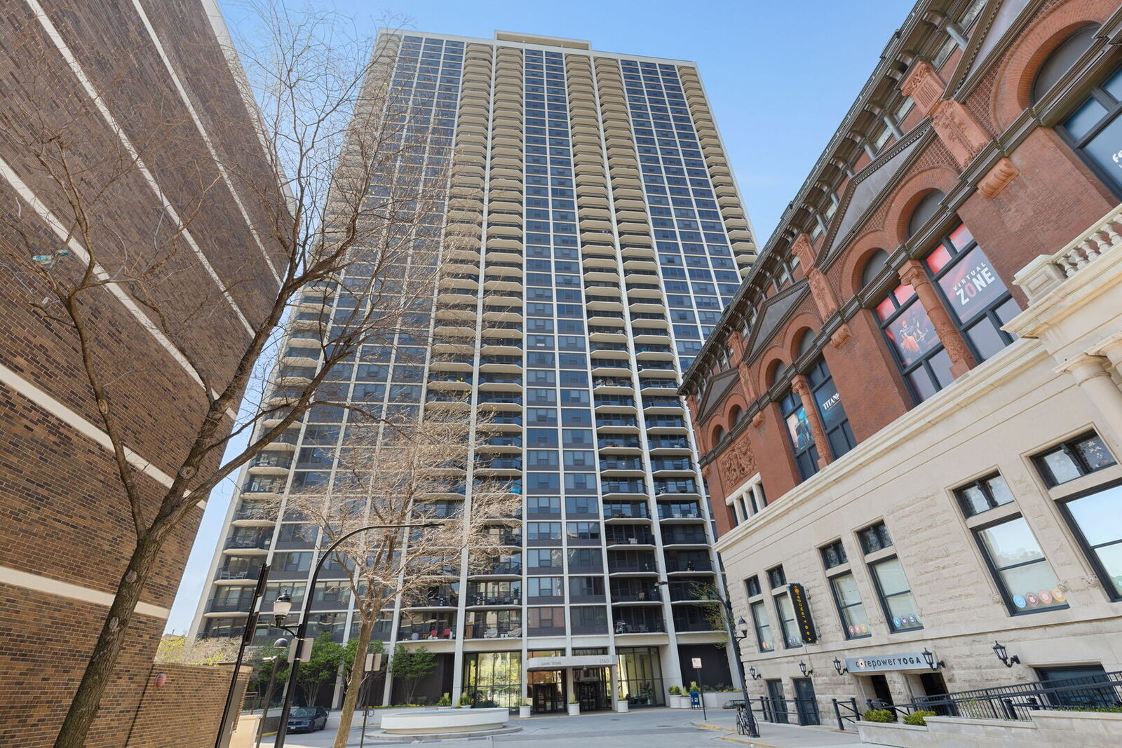 Property Photo:  
