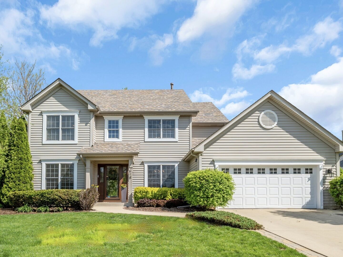 Property Photo: 618 Birch Street IL 60554