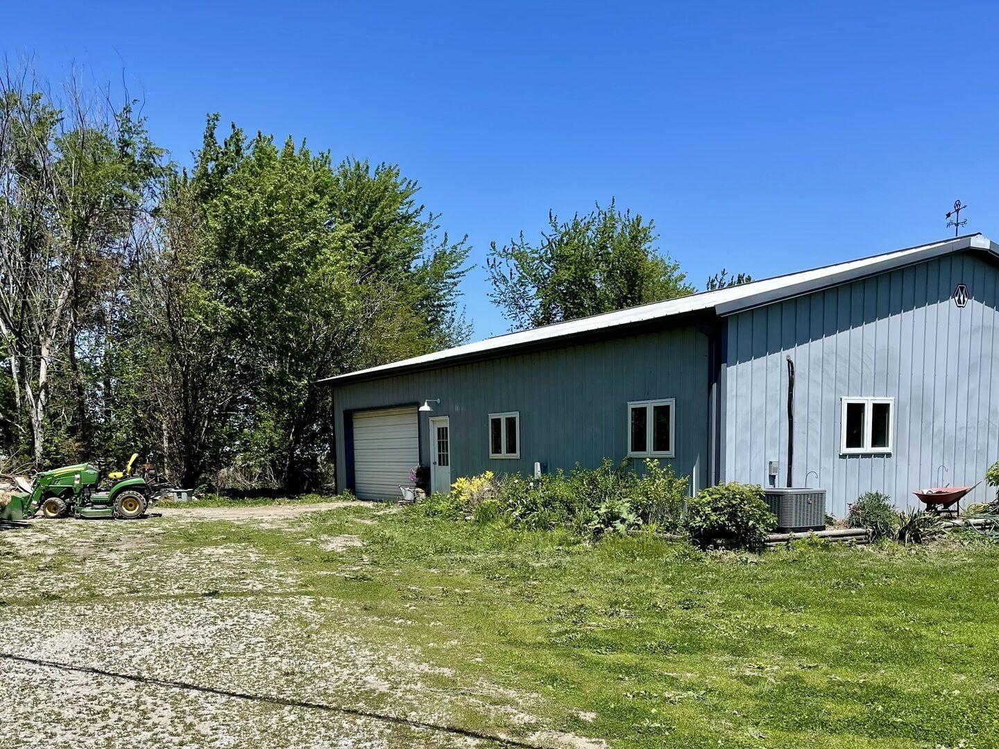 Property Photo:  14681 Toad Hill Road  IL 61777 