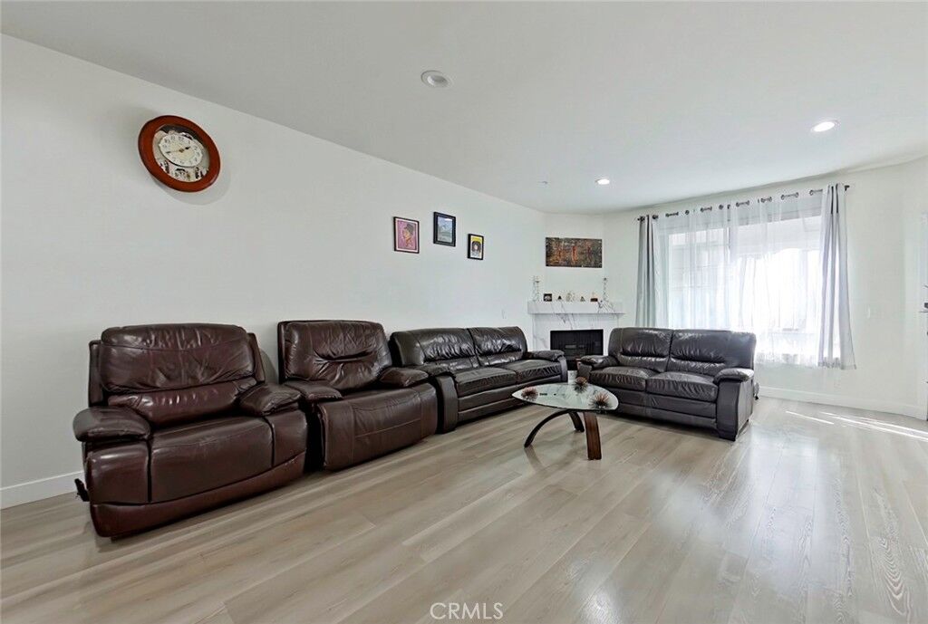 Property Photo:  18347 Saticoy 6  CA 91335 