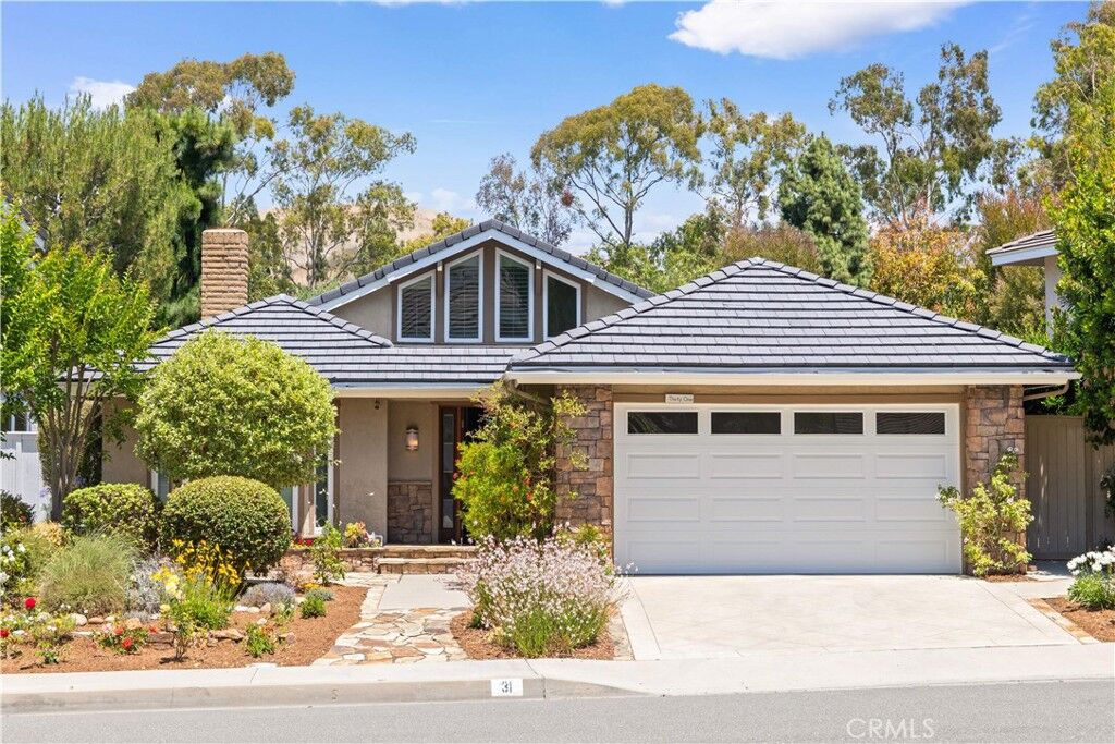 Property Photo: 31 Sycamore CA 92603
