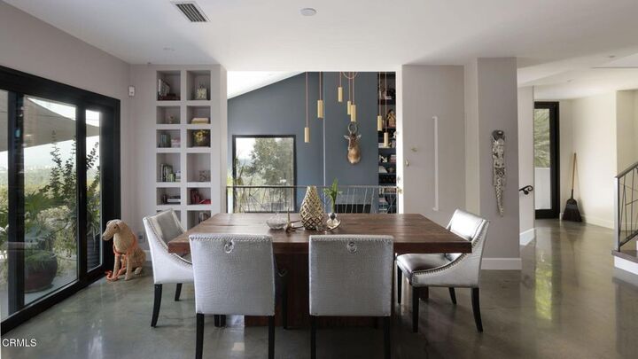 Property Photo:  1411 Edgehill Place  CA 91103 
