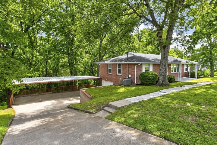 Property Photo:  2226 Weona Dr  TN 37214 