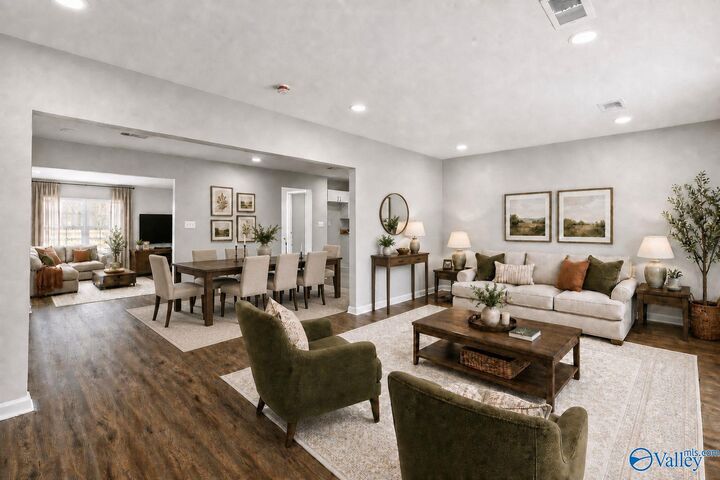 Property Photo:  618 Harolds Drive NW  AL 35806 