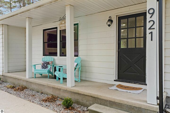 Property Photo:  921 Geller Court  MI 48730 