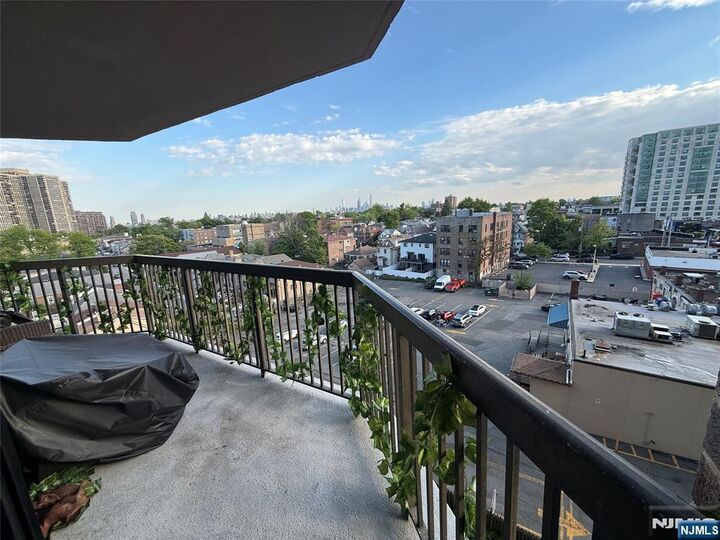 Property Photo:  770 Anderson 6R  NJ 07010 