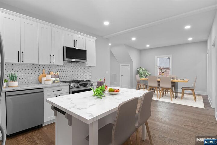 Property Photo:  16 Old Short Hills Road  NJ 07041 