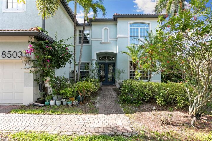 Property Photo:  8503 Laurel Lakes Cv  FL 34119 