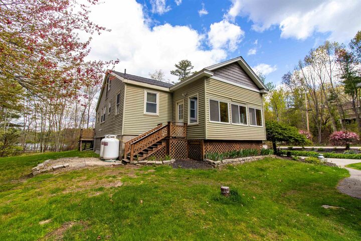 Property Photo:  60 Robinson Road  NH 03051 