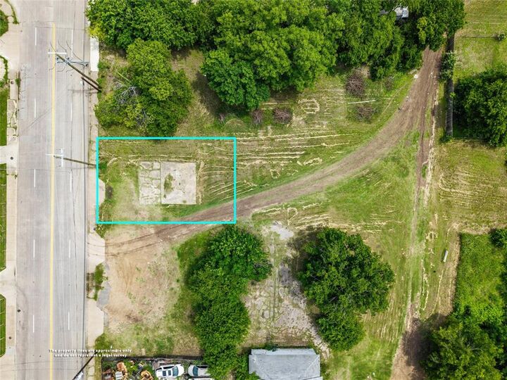 Property Photo: 2512 E Ann Arbor Avenue TX 75216