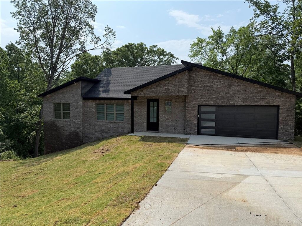 Property Photo:  6 Torran Drive  AR 72715 