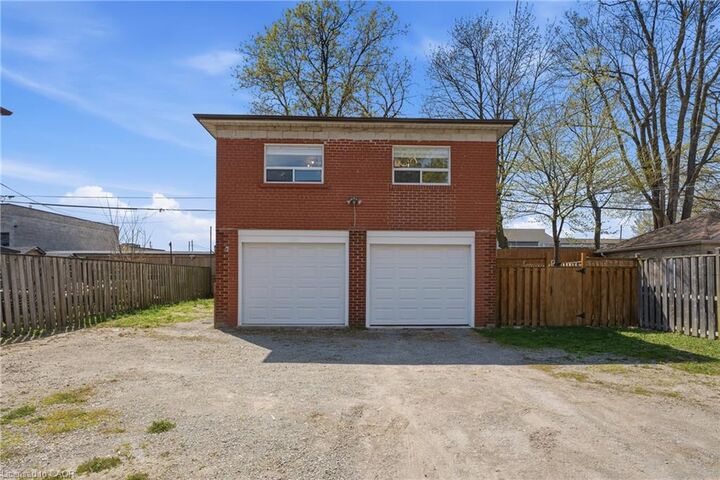 Property Photo:  1049 Glencairn Avenue Garage Upper  ON M6B 2B1 