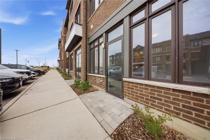Property Photo:  585 Colborne Street 107  ON N3S 0K4 