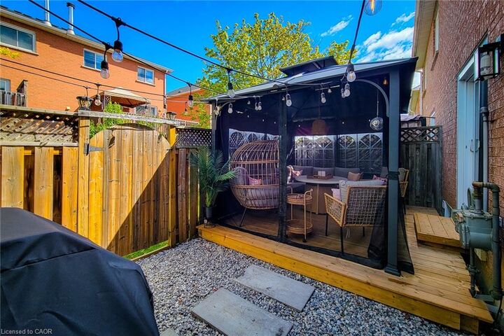 Property Photo:  7 Davidson Boulevard 14  ON L9H 6Y7 