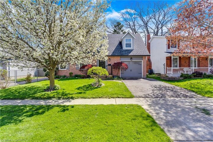 Property Photo:  288 Grand Ridge Drive  ON N1S 4X1 