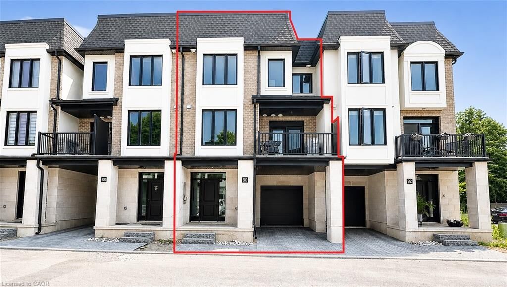 Property Photo:  143 Elgin Street N 90  ON N1R 5H6 