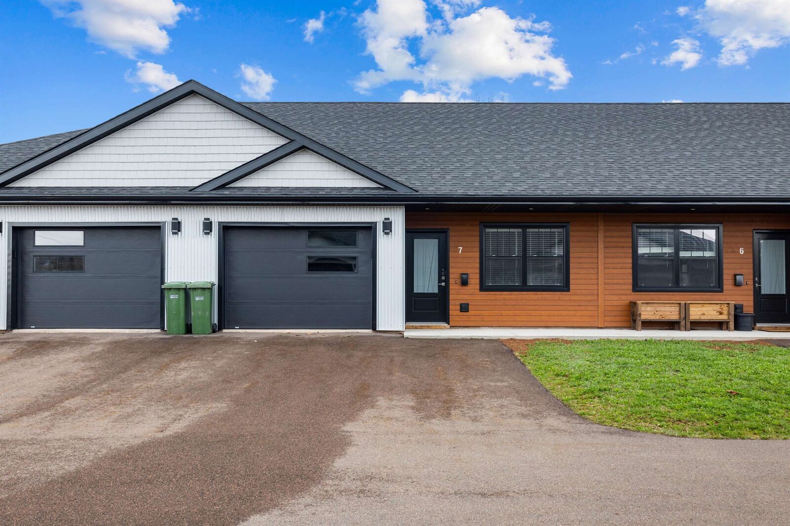 Property Photo: 19 Muttart Drive 7 PE C0A 1H0