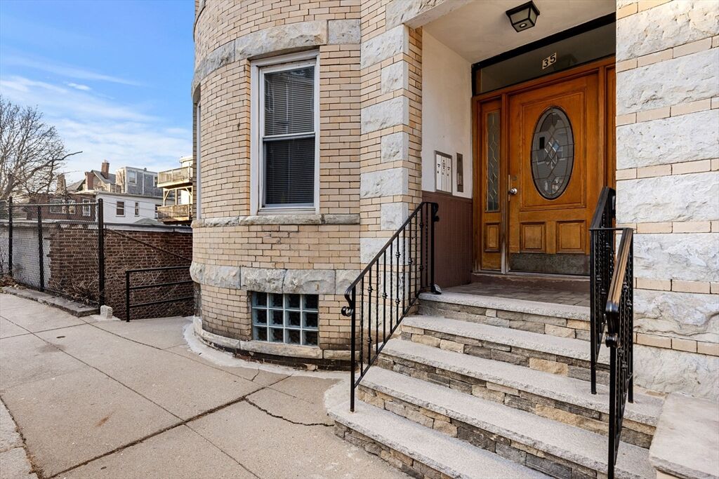 Property Photo:  35 Harold St 2  MA 02119 